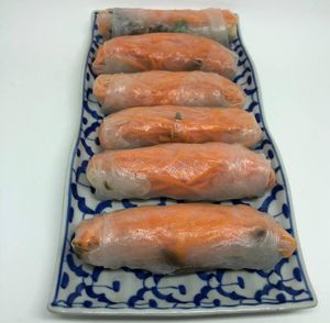 Rolinhos primavera at Bangkok Garden in Londrina