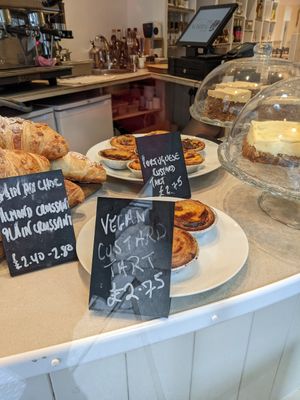 Vegan tart at The Nosebag Restaurant in Oxford