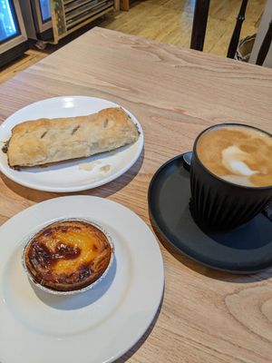Roll, tart, and coffee at The Nosebag Restaurant in Oxford