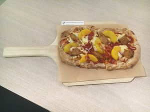 Pizza with chik'n and peaches! at Vegan Pirates by CloudEatery in Frankfurt