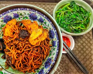 You mian with super tasty soup at Taste Vegan - 鄉味素食 in Central Singapore