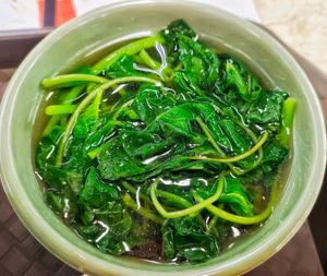 i drenched all the spinach into the soup, and it's heavenly at Taste Vegan - 鄉味素食 in Central Singapore