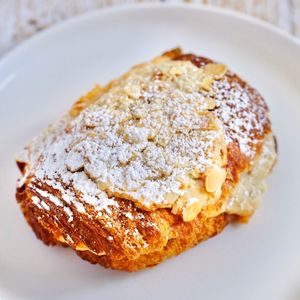 Almond at Zonts Bakehouse in Northbridge