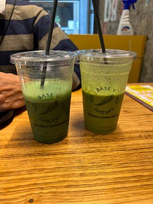  Ummm  at Base V Juicery in Milan