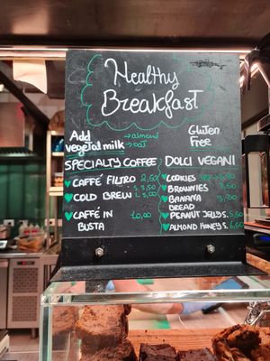 Menu at Base V Juicery in Milan