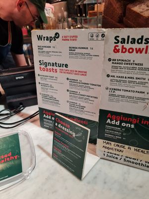 Menu at Base V Juicery in Milan