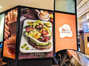 Deco, Am i Addicted at Am I Addicted in Central Singapore