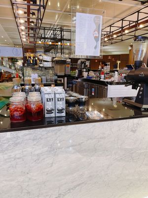 Ambience  at Am I Addicted in Central Singapore