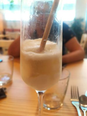 Sorbete de limón con cava at TOFU Girona in Girona