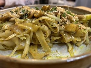 Pad Thai with vegan chicken   at TOFU Girona in Girona