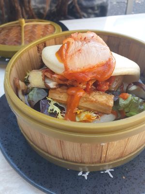 Bao de tofu i salsa picant at TOFU Girona in Girona