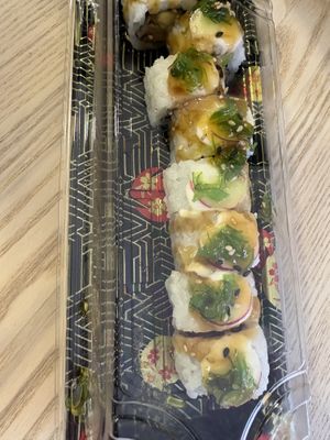 Avocado & tofu uramaki  at TOFU Girona in Girona