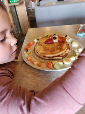 Pancakes at Casa de Ciclistas in Guatape