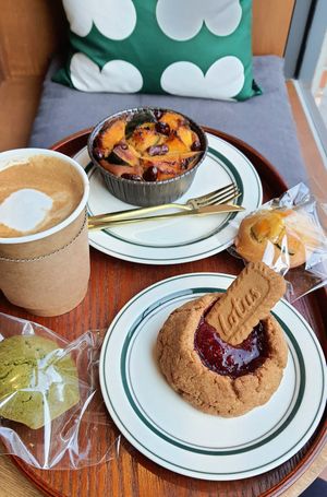 no, I did not eat that all by myself..... #Veganuary at Vegan Mama in Seoul