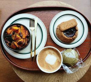 Vegan bakery items and soy latte #Veganuary at Vegan Mama in Seoul