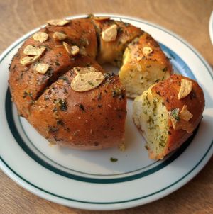 Sweet garlic bagel - inside at Vegan Mama in Seoul