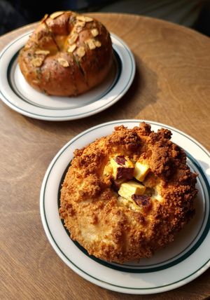 Sweet potato bagel at Vegan Mama in Seoul
