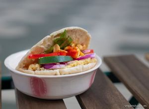 Pita bread stuffed with hummus and vegetables  at A Parva in A Coruna