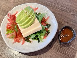 Tofu avocado seaweed salad  at Zen - Plearnary Mall in Bangkok