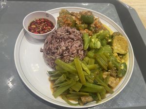 Plate with three sides for 80 baht   at Talalaks  in Bangkok