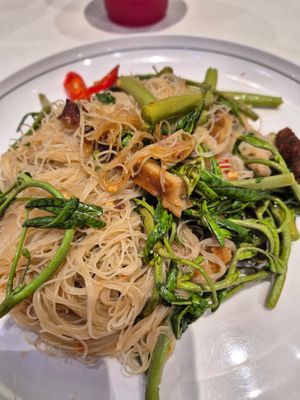 Stir fry vermicelli at Talalaks  in Bangkok