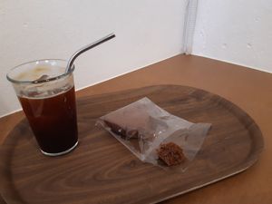 Americano and chocolate scone at Small Tree in Seoul