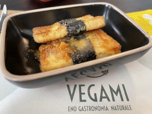 Nori-wrapped tofu  at Vegami in Como