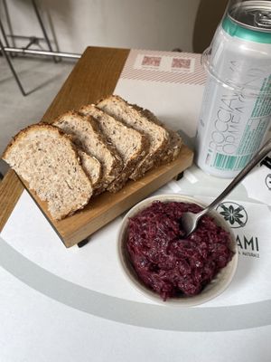 beet sauerkraut with bread  at Vegami in Como