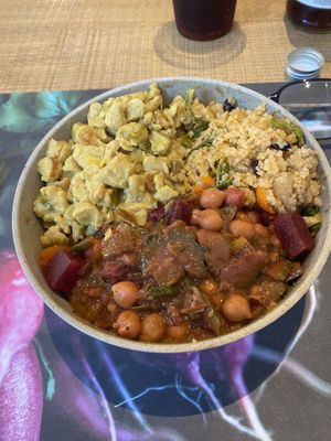 Went for a delicious bowl, very filling and tasty   at Vegami in Como