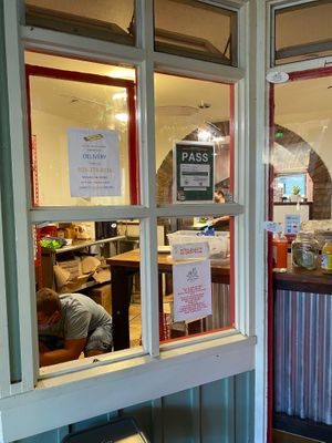 Pickup window  at Red Hot Mama's in Princeville