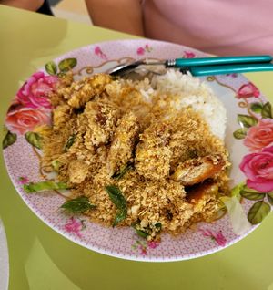  at He Hua Vegetarian 荷花素食 in Central Singapore