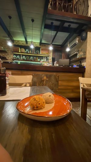 Knedle sa višnjom i kajsijom. at VegANGELov  in Belgrade