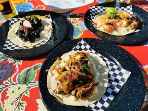 3 vegan quesadillas at Taquería La Lupe Alameda in Sevilla