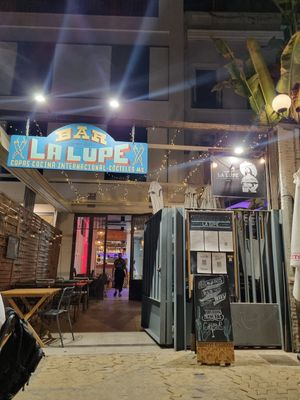 Foto del lugar, es muy bonito. at Taquería La Lupe Alameda in Sevilla