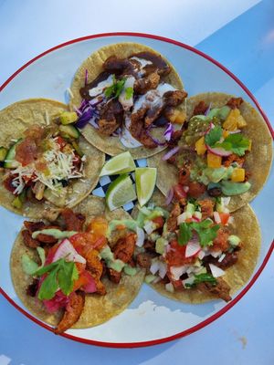 Mixed tacos at Taquería La Lupe Alameda in Sevilla