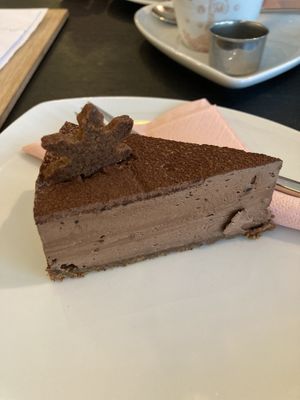 Gingerbread cake  at Jolie Lounge & Café in Aekaeslompolo