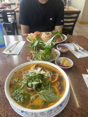 Bun bo hue and hainanese chicken ( both so-so)  at Thuong An lac in Honolulu