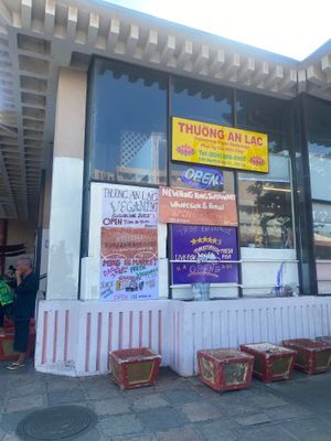 Outside of restaurant  at Thuong An lac in Honolulu