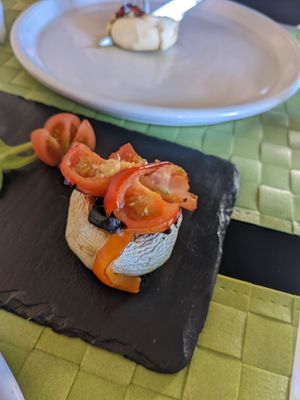 Vegan stuffed mushrooms starter at Divino Sapore - Ristorantti Pizzaria in Machico