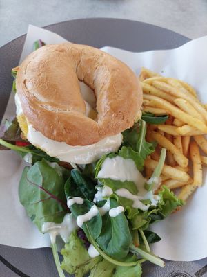 vegan breakfast sandwich with polenta at Estrella Cosmos in Thessaloniki