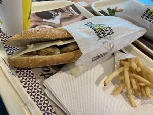 “Q**j* vegan” sandwich   at Pans & Company  in Guimaraes