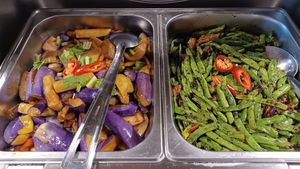 Food (Photo by 素食行) at Ahimsa Buffet 無肉食 in New Territories