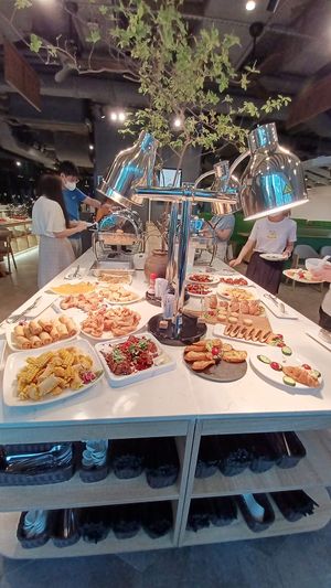 Interior (Photo by 素食行) at Ahimsa Buffet 無肉食 in New Territories