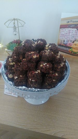 Crispy Chocolate Balls at LN Fortunate Coffee in Shanghai