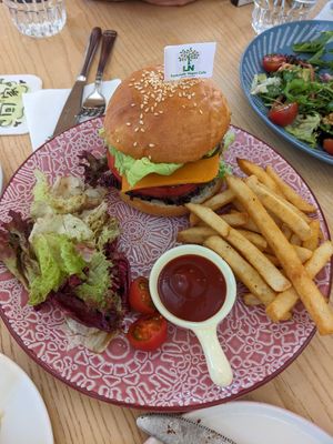 Plant based Burger at LN Fortunate Coffee in Shanghai