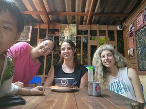 Nice people at JaJa's Restaurant Thai Vegan in Koh Phangan