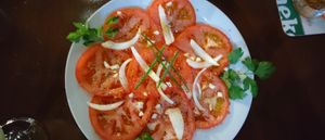 Tomato and onion salad at El Saloon in Gran Canaria