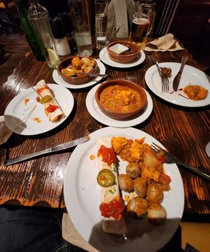 4 of the 6 dishes. The lentils and mojo sauce have a kick! at El Saloon in Gran Canaria