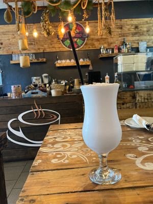 Vanilla milkshake at Shlomo in Grand Baie