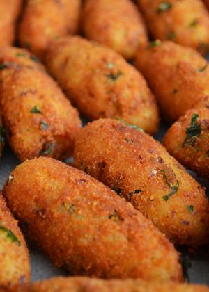 Keftedes at Yali Ali - γιάλι άλι in Nicosia